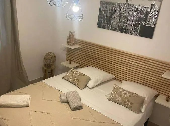 Proche Gare Tgv * نيم