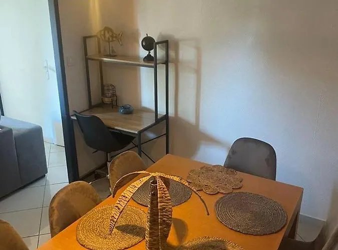 Proche Gare Tgv شقة نيم